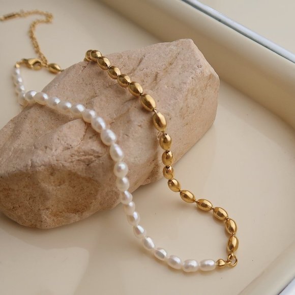 Jewelry - NEW 18K Gold Plated Fresh Water Pearl Necklace x